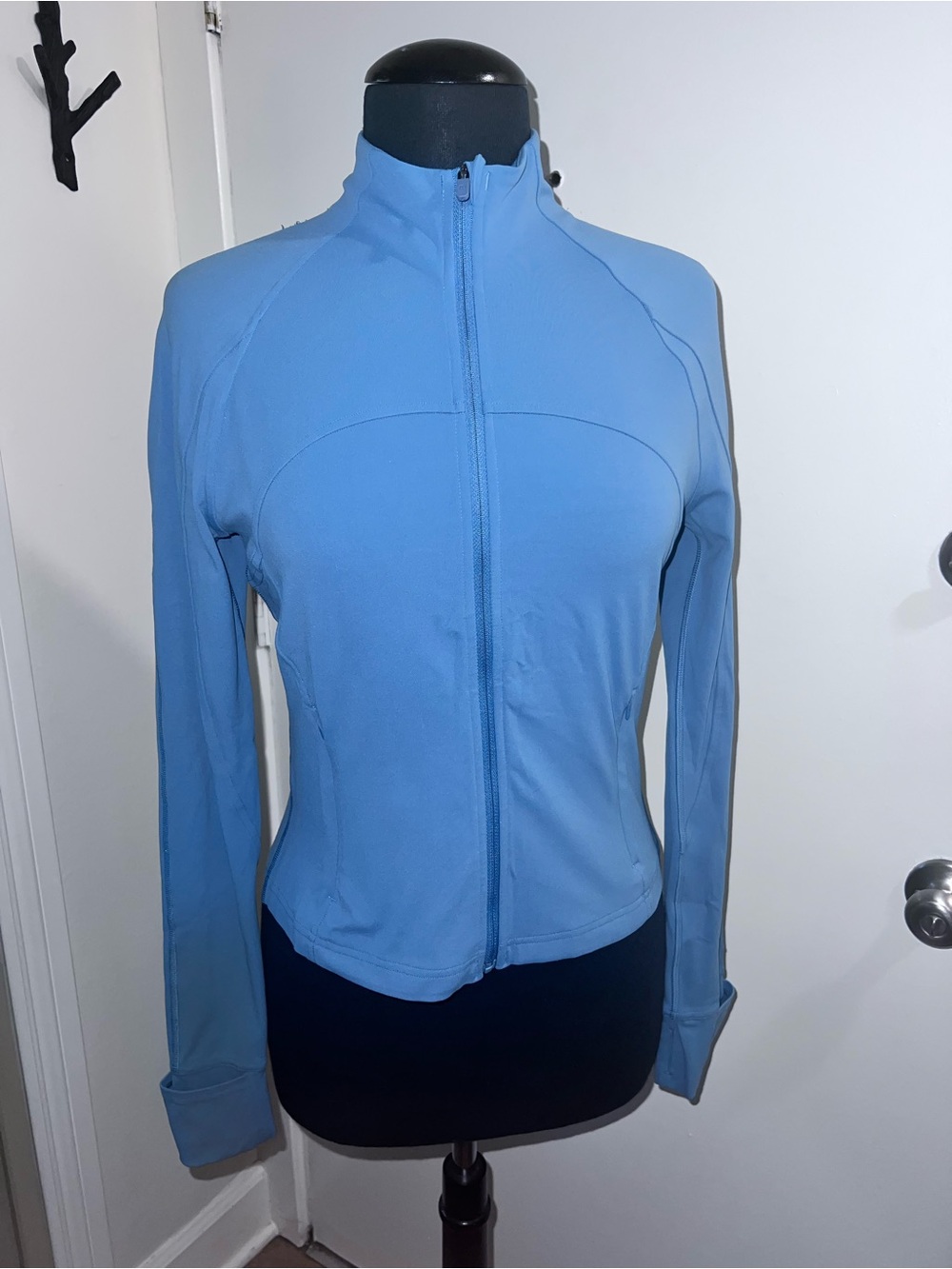 lululemon • Blue cropped Jacket